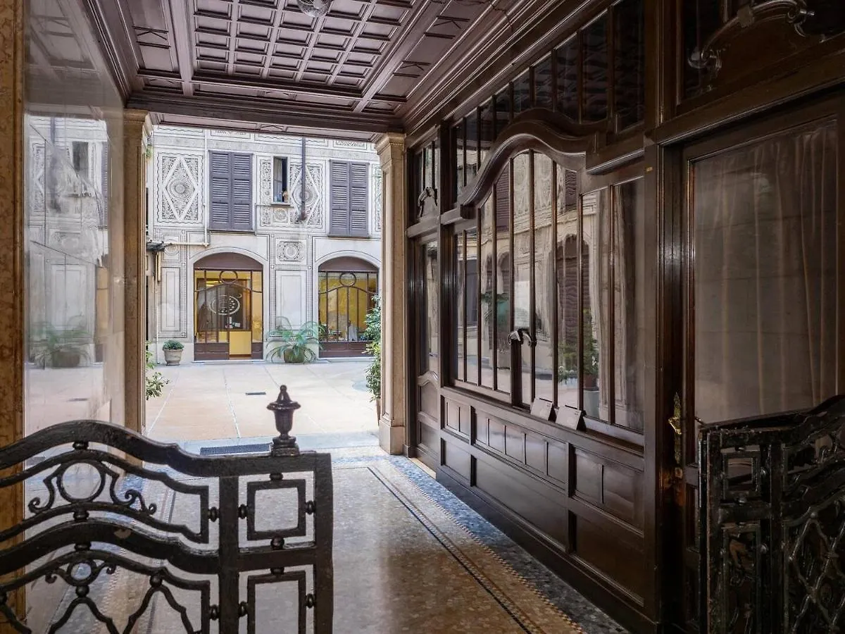 La Dolce Vita In Milan Center Apartment Italy