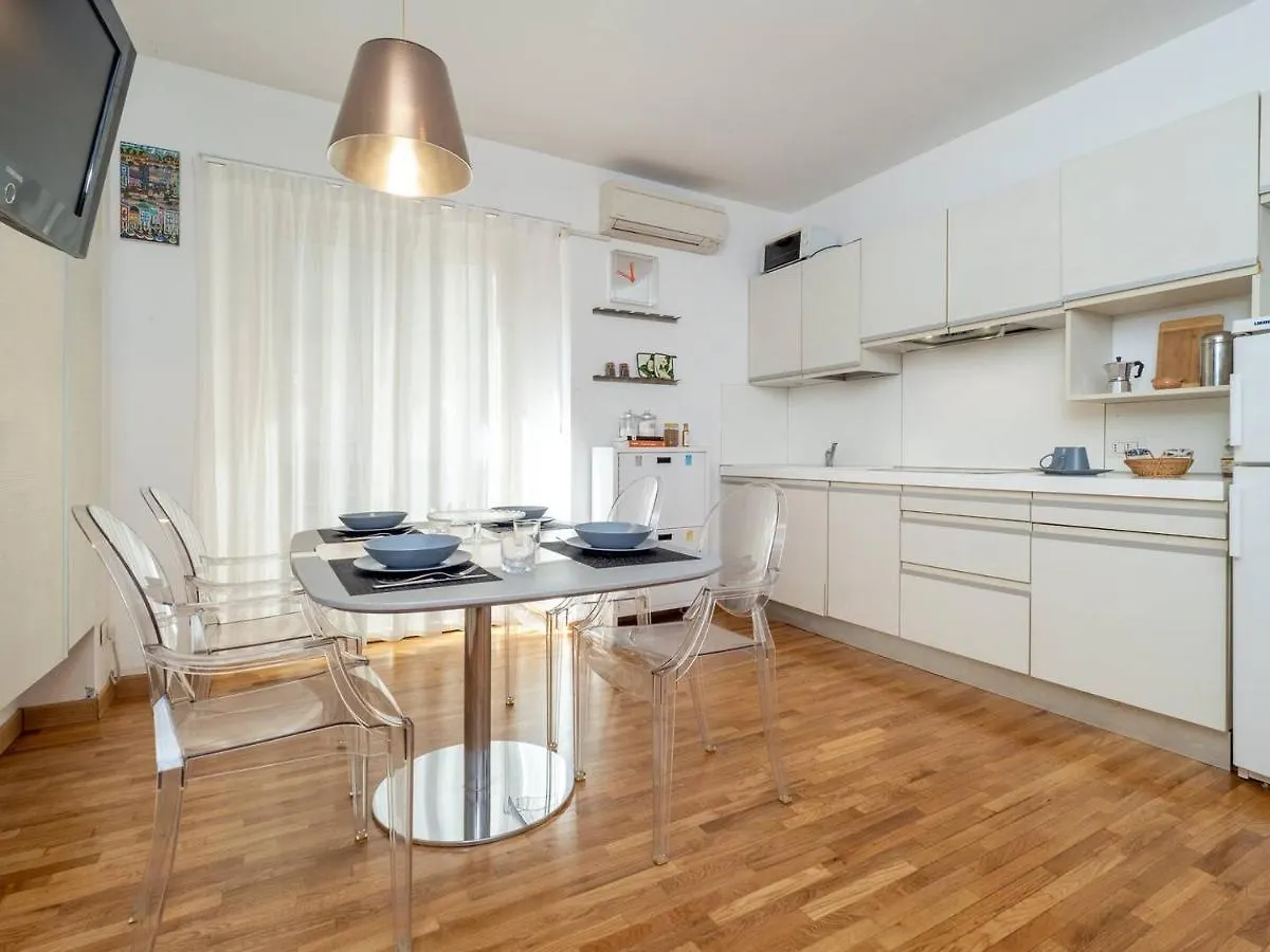 La Dolce Vita In Milan Center Apartment 0*,  Italy