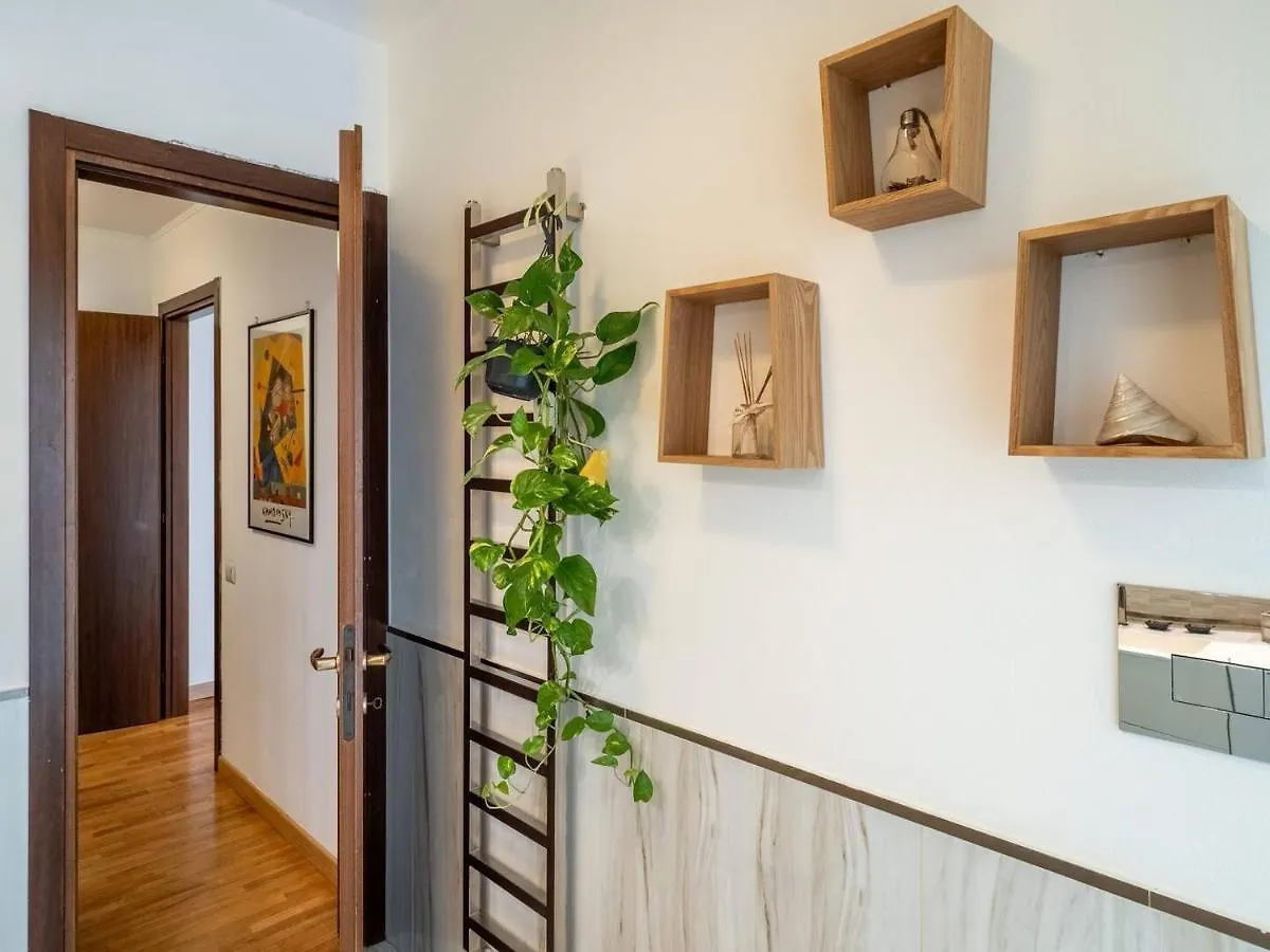 La Dolce Vita In Milan Center Apartment