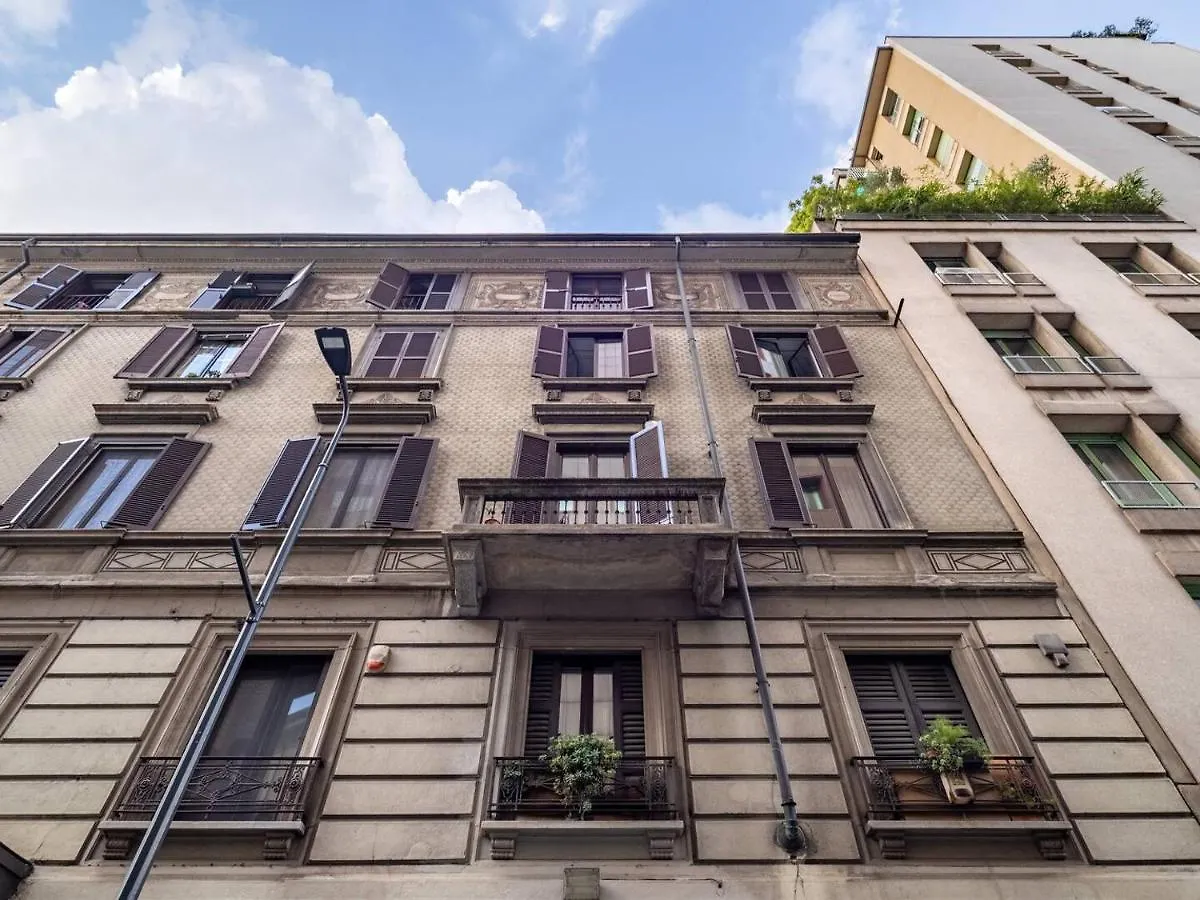 La Dolce Vita In Milan Center Apartment