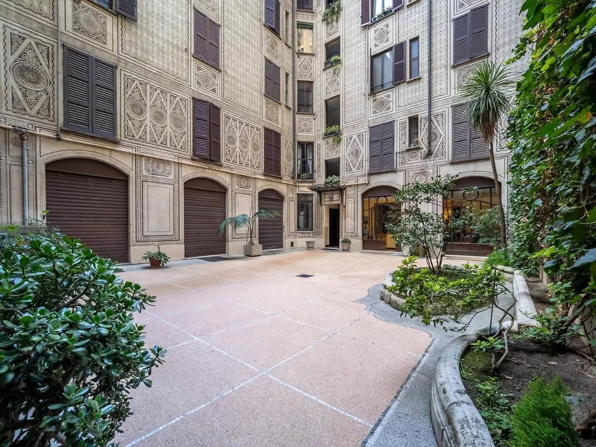 La Dolce Vita In Milan Center Apartment Italy